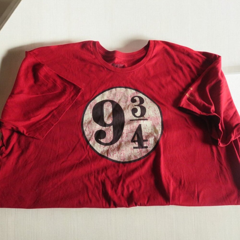 Wizarding World Harry Potter -9 3/4 Hogwarts Express - Red T-Shirt - 3XL - NWT - Picture 3 of 8
